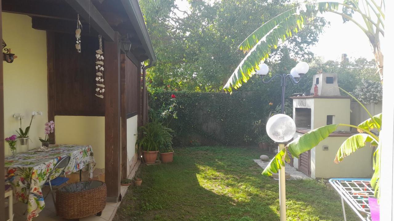 Brezza Di Mare Appartamento In Villa Con Giardino E Spiaggia ,Casa Vacanze Al Mare Quartu SantʼElena Kültér fotó